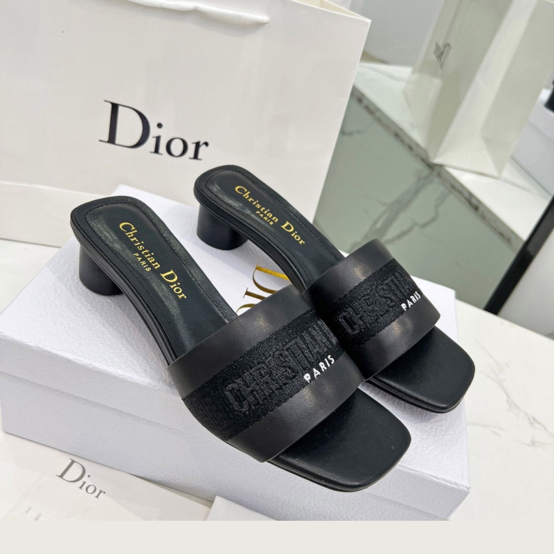 ch**an D*or slippers
